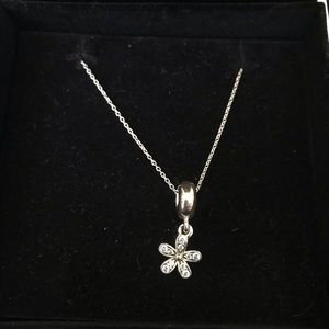 NWOT Pandora Necklace